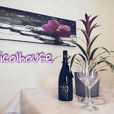 Nicolhouse Apartment Bari Exterior foto
